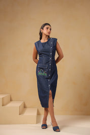 Bloom Trail Button Dress with side slit and nature-inspired embroidery