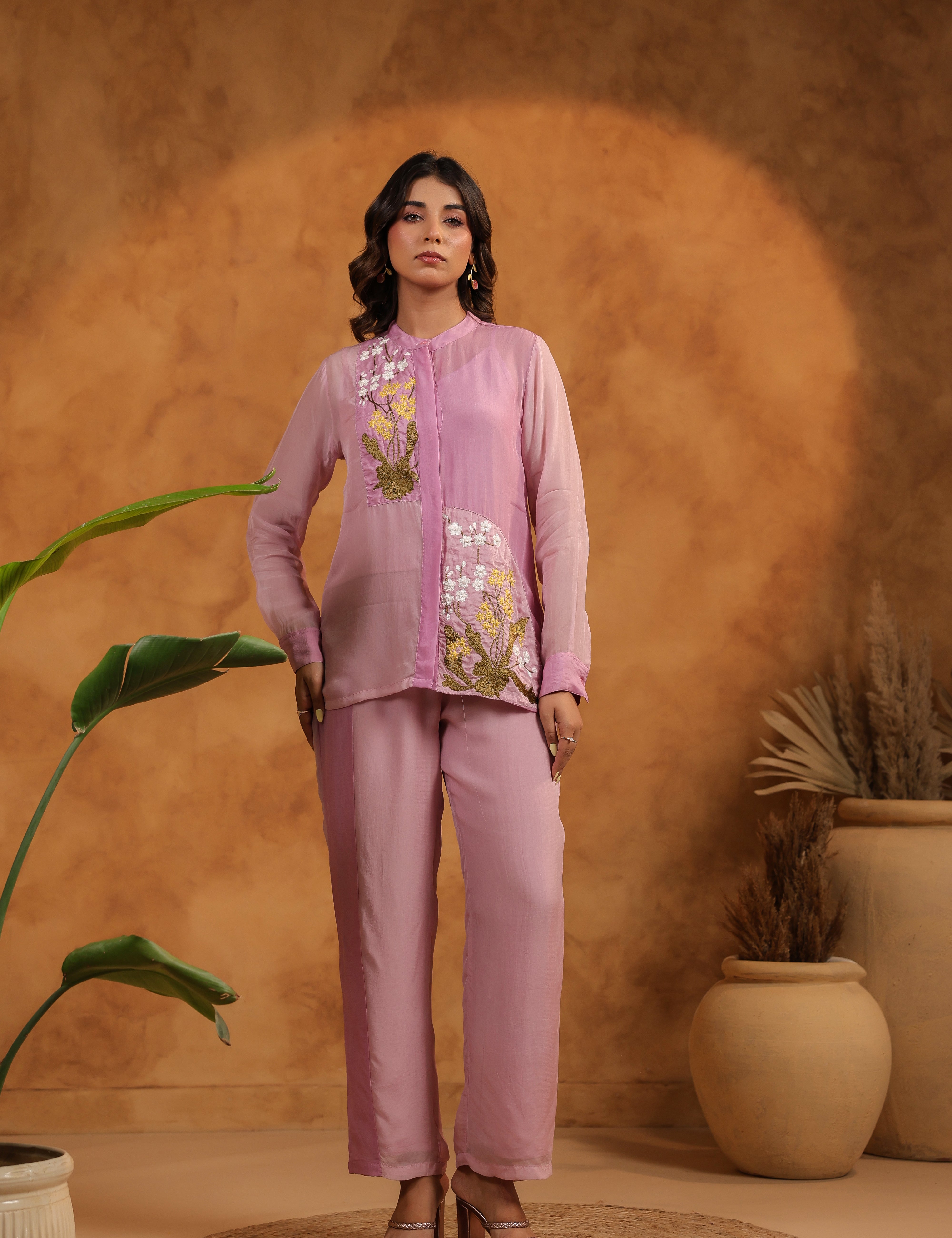 Front view of Orchid Bloom Panelled Set on model