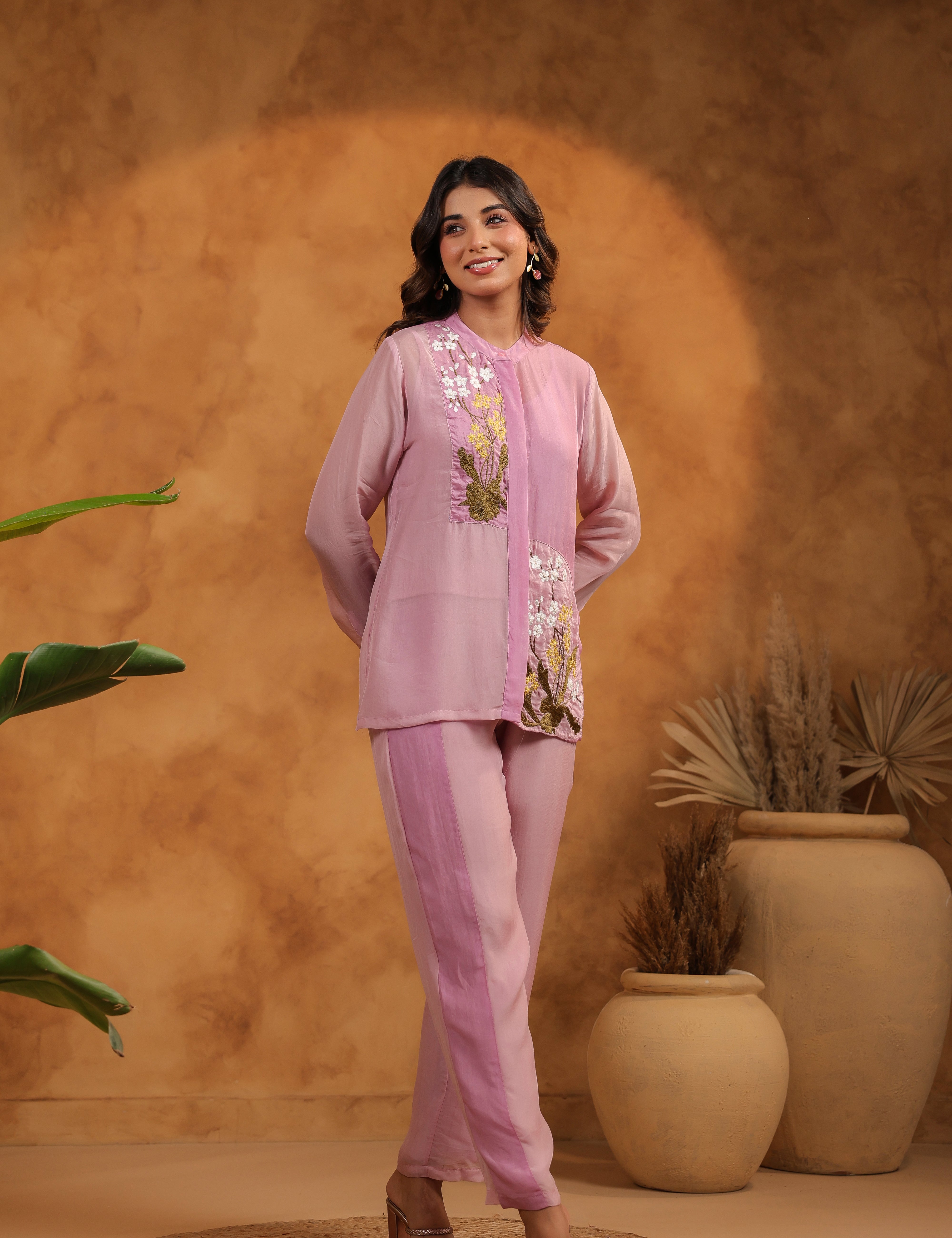 Front view of Orchid Bloom Panelled Set on model