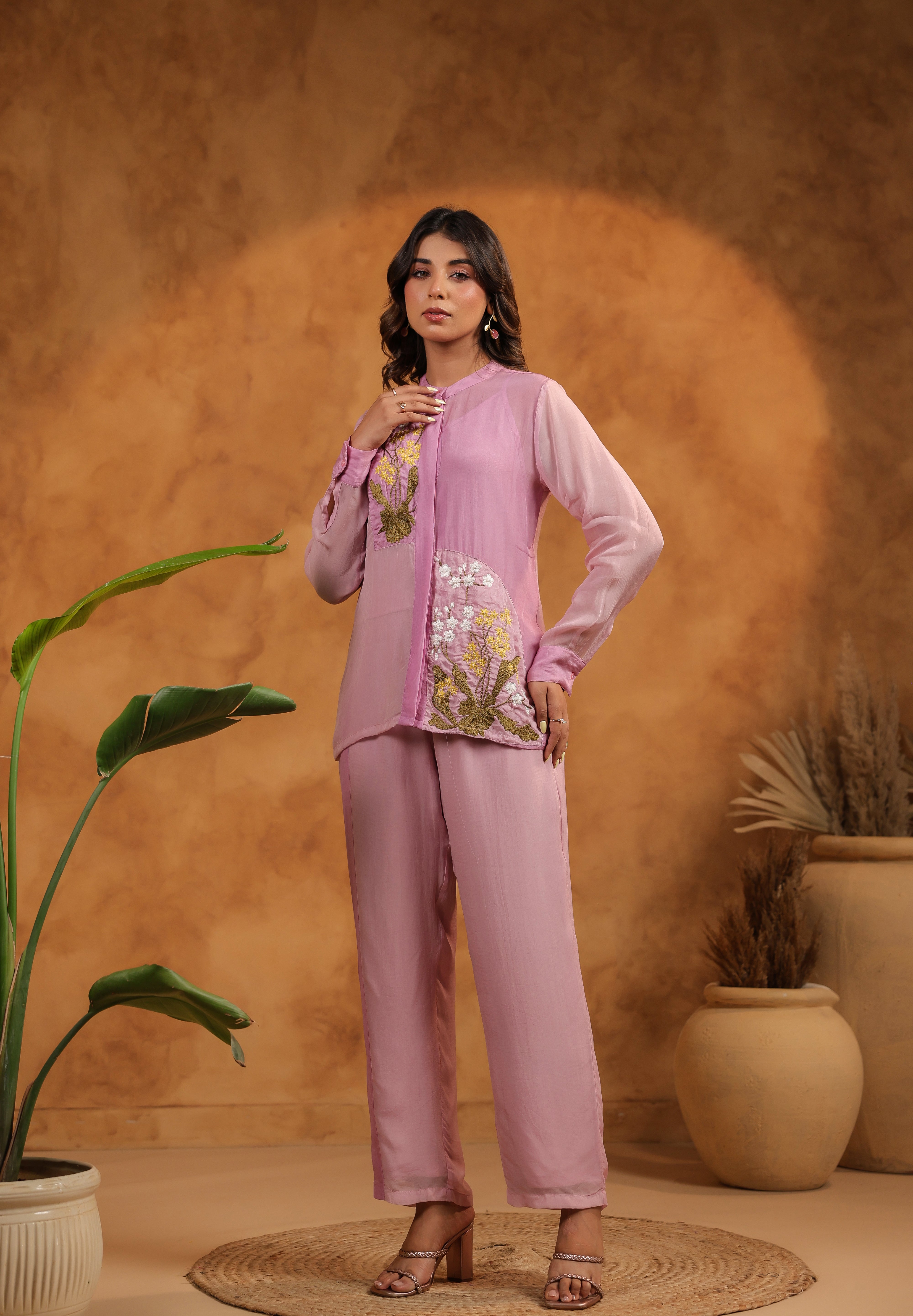 Front view of Orchid Bloom Panelled Set on model